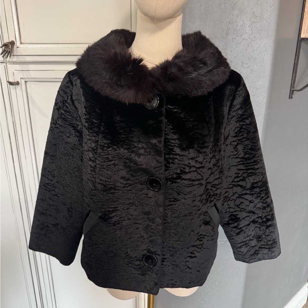 Vintage 1960s Winter Black Persian lamb rabbit collar 
Elegant crop jacket coat